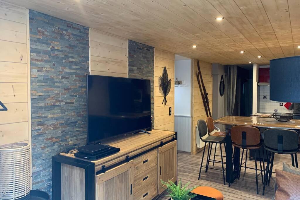 Appartement Cosy 2 Places De Parking Wifi Centre Ville 科特雷 外观 照片